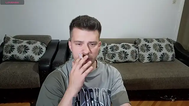 JohnnyStepBro online show from 06/11/26, 07:33