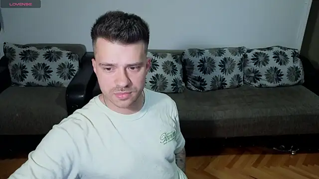 JohnnyStepBro online show from 06/04/26, 07:07