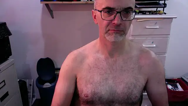 Snapshot of MaxVain chatting on 12/30/24, 08:58 MaxVain online show from 12/30/24, 08:58