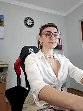 FoxRineHelen online show from 02/10/25, 02:16