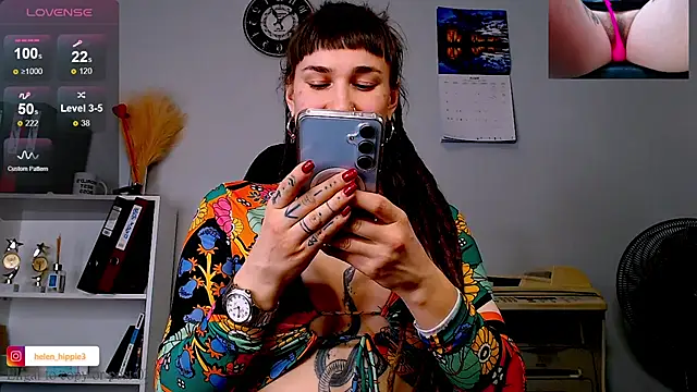 FoxRineHelen online show from 03/06/25, 05:54