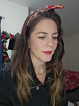 Hanny 24 online show from 12/18/25, 11:25