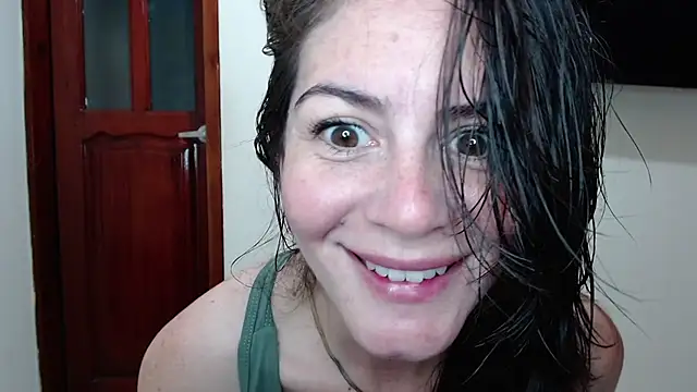 Snapshot of Hanny_24 chatting on 07/06/26, 09:27 Hanny 24 online show from 07/06/26, 09:27