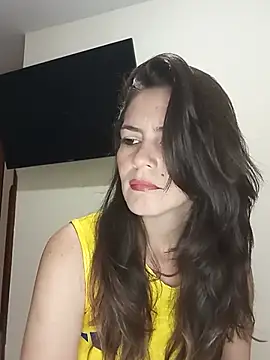 Snapshot of Hanny_24 chatting on 06/17/26, 10:25 Hanny 24 online show from 06/17/26, 10:25