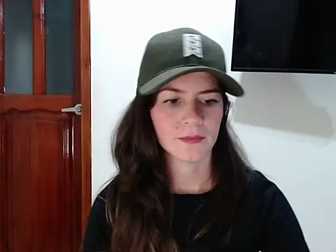 Snapshot of Hanny_24 chatting on 07/19/26, 11:45 Hanny 24 online show from 07/19/26, 11:45