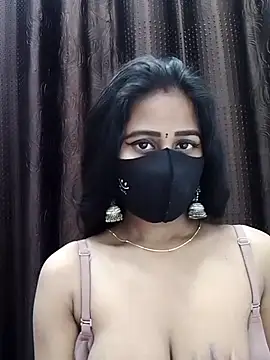 Snapshot of Lalisa_sexy chatting on 02/08/26, 04:37 Lalisa sexy online show from 02/08/26, 04:37