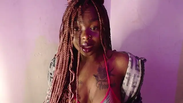  Zooee online show from 04/12/26, 08:39