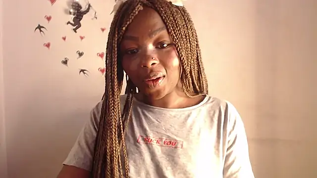 Snapshot of _Zooee chatting on 07/18/26, 04:04 Zooee online show from 07/18/26, 04:04