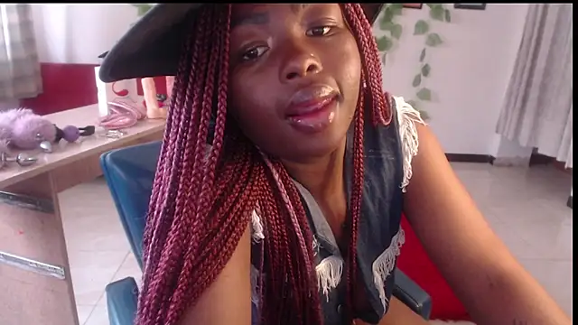  Zooee online show from 10/26/25, 09:26