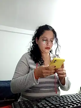 babyluna939 online show from 05/01/26, 11:43