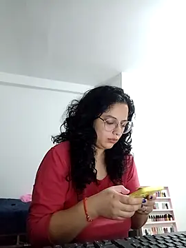 babyluna939 online show from 04/25/26, 11:35