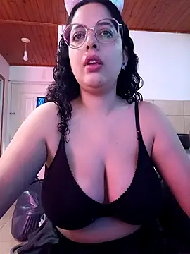 babyluna939 online show from 09/13/25, 04:07