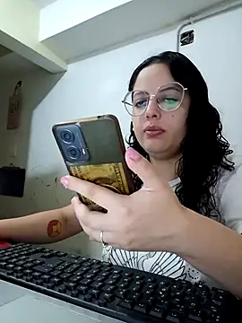 babyluna939 online show from 03/26/26, 06:06