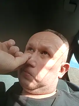 Snapshot of X46x chatting on 09/17/25, 01:02 X46x online show from 09/17/25, 01:02