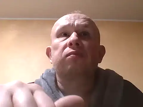 Snapshot of X46x chatting on 09/27/25, 07:09 X46x online show from 09/27/25, 07:09