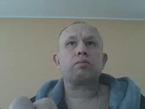 Snapshot of X46x chatting on 09/27/25, 05:13 X46x online show from 09/27/25, 05:13