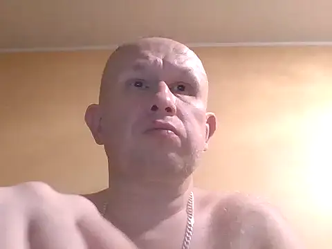 Snapshot of X46x chatting on 11/07/25, 08:24 X46x online show from 11/07/25, 08:24