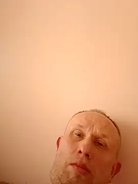 Snapshot of X46x chatting on 09/26/25, 02:57 X46x online show from 09/26/25, 02:57