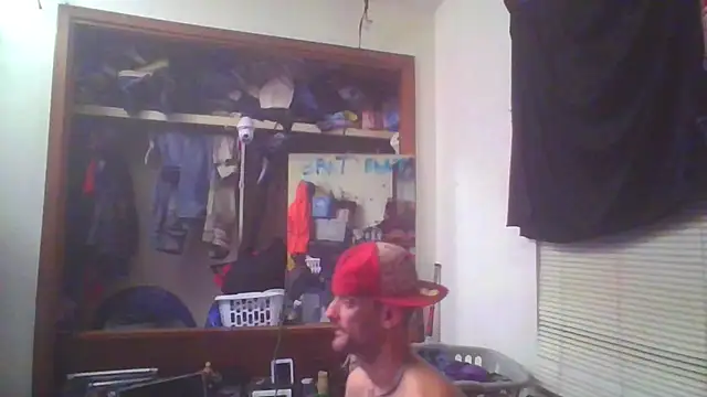 Snapshot of slinginbigD chatting on 02/18/25, 12:06 slinginbigD online show from 02/18/25, 12:06