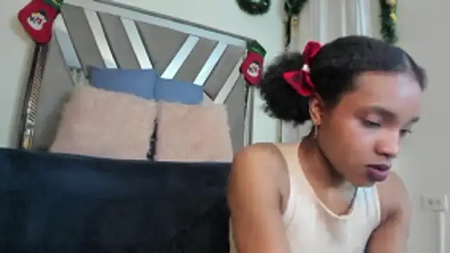 sara williams01 online show from 12/19/25, 01:13