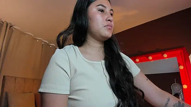 Little Ivy online show from 03/03/26, 07:10