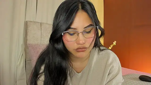 Little Ivy online show from 10/03/25, 07:04