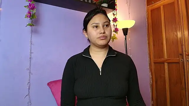 Little Ivy online show from 11/21/25, 05:01