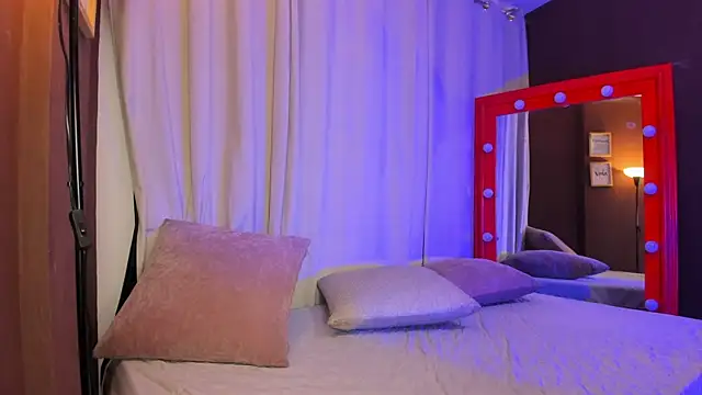 Little Ivy online show from 02/23/26, 07:25