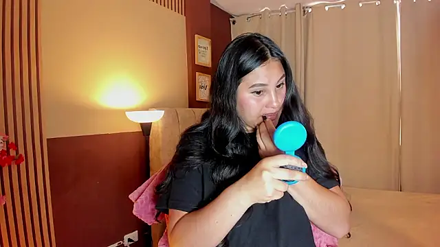 Little Ivy online show from 03/17/26, 07:17