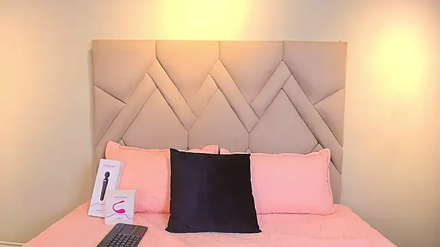 Isis Osman online show from 04/08/26, 07:59