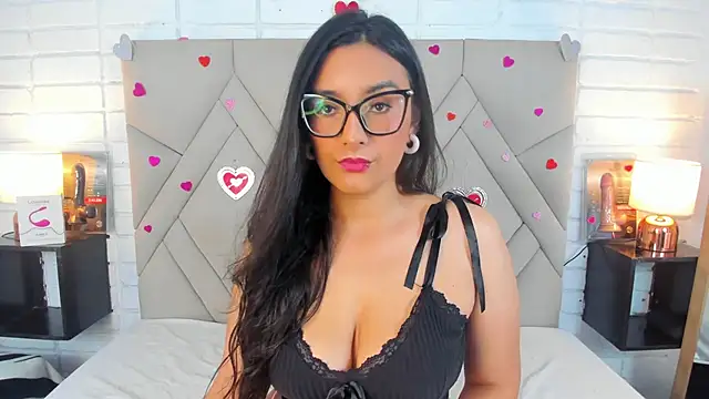 Isis Osman online show from 03/02/25, 02:47