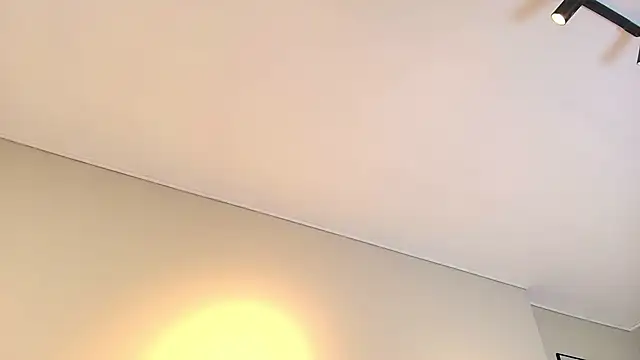 Isis Osman online show from 03/18/26, 07:26