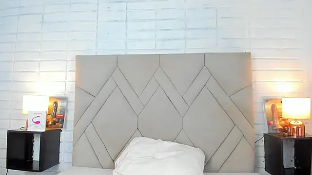 Isis Osman online show from 03/12/25, 08:52