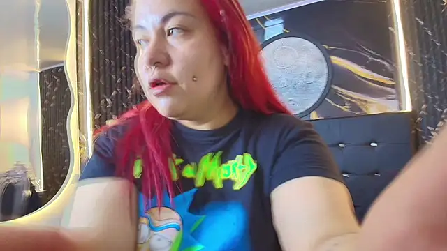 Snapshot of Bruja__Scarlata chatting on 09/30/25, 10:10 Bruja Scarlata online show from 09/30/25, 10:10