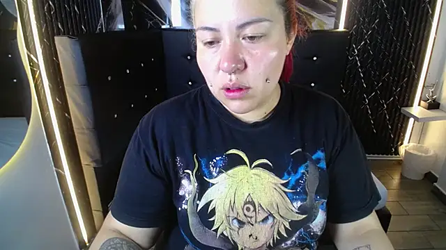 Snapshot of Bruja__Scarlata chatting on 11/04/25, 10:08 Bruja Scarlata online show from 11/04/25, 10:08