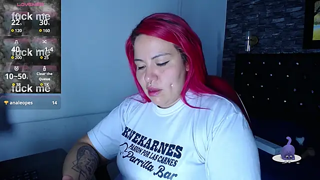 Snapshot of Bruja__Scarlata chatting on 02/25/25, 09:04 Bruja Scarlata online show from 02/25/25, 09:04