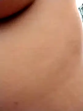 Snapshot of Bruja__Scarlata chatting on 03/19/25, 09:38 Bruja Scarlata online show from 03/19/25, 09:38