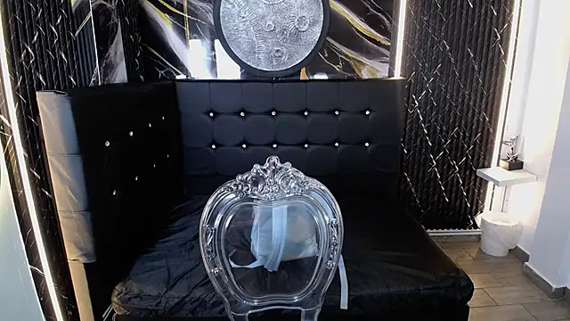 Snapshot of Bruja__Scarlata chatting on 11/05/25, 10:07 Bruja Scarlata online show from 11/05/25, 10:07