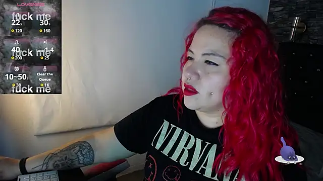 Snapshot of Bruja__Scarlata chatting on 03/01/25, 02:02 Bruja Scarlata online show from 03/01/25, 02:02