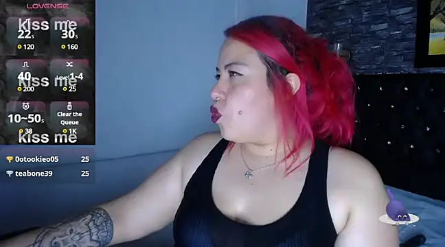 Snapshot of Bruja__Scarlata chatting on 03/15/25, 05:37 Bruja Scarlata online show from 03/15/25, 05:37