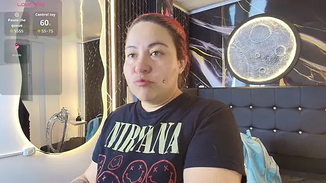 Snapshot of Bruja__Scarlata chatting on 09/16/25, 10:05 Bruja Scarlata online show from 09/16/25, 10:05