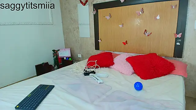 mialopez52 online show from 03/25/26, 07:13