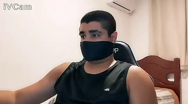 Snapshot of LeoPutaria chatting on 01/18/25, 10:28 LeoPutaria online show from 01/18/25, 10:28