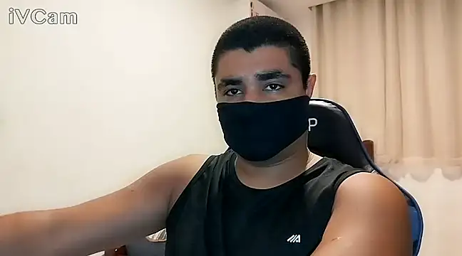 Snapshot of LeoPutaria chatting on 01/01/25, 01:05 LeoPutaria online show from 01/01/25, 01:05