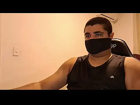 Snapshot of LeoPutaria chatting on 10/12/25, 01:45 LeoPutaria online show from 10/12/25, 01:45