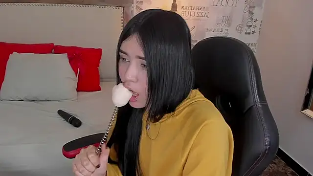 CASSIESTONEMM1 online show from 12/28/24, 06:39