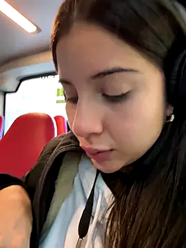 Snapshot of AnitaKariri chatting on 11/20/25, 08:37 AnitaKariri online show from 11/20/25, 08:37