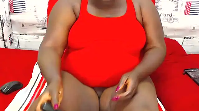 Honeybumsx32 online show from 05/19/26, 04:19