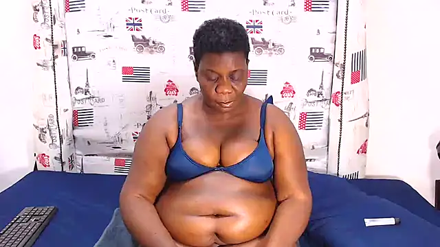 Honeybumsx32 online show from 10/29/25, 08:19