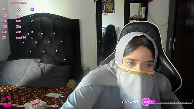 Snapshot of janna_isa chatting on 12/15/25, 07:31 janna isa online show from 12/15/25, 07:31